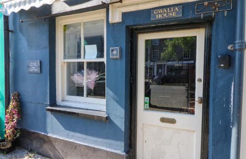 Machynlleth Casa | The Little Laura Ashley House