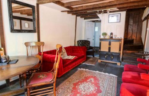 Machynlleth Casa | The Little Laura Ashley House