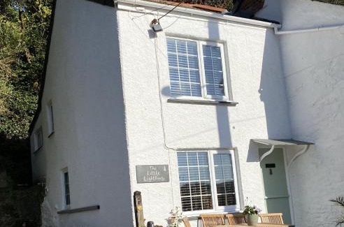Pentewan Casa | The Little Lighthouse - 2 minutes from the beach