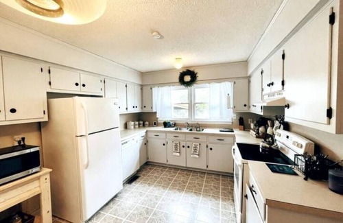 Albany Casa | The Little Southern Comfort