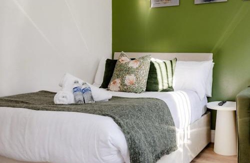 North Kensington Apartamento | The Little Venice Hideaway Studio on the Canal!