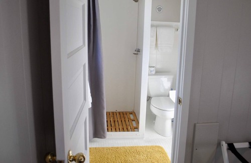 Mount Horeb Casa | THE LITTLE VILLAGE , Full Bed 105