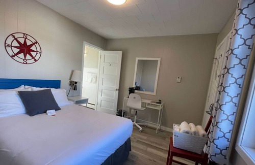 Mount Horeb Casa | THE LITTLE VILLAGE , Full Bed 108