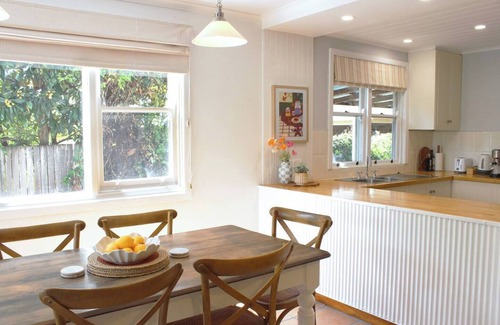 Central Mudgee Cabaña | The Little White Cottage Country Elegance Near CBD