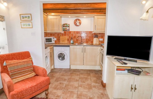 Llanferres Cabaña | La casita blanca, RUTHIN
