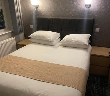 Liversedge Cama Y Desayuno | The Liversedge, 64 Leeds Road