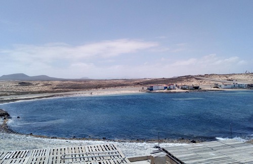 La Oliva Cabina | La langosta Shack se encuentra en la playa de Majanicho, dentro de un antiguo pueblo de pescadores.