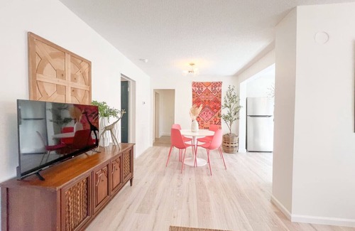 Mountain View Casa | The Local Giraffe ~ w/ firepit, convenient locatio