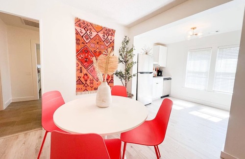 Mountain View Casa | The Local Giraffe ~ w/ firepit, convenient locatio