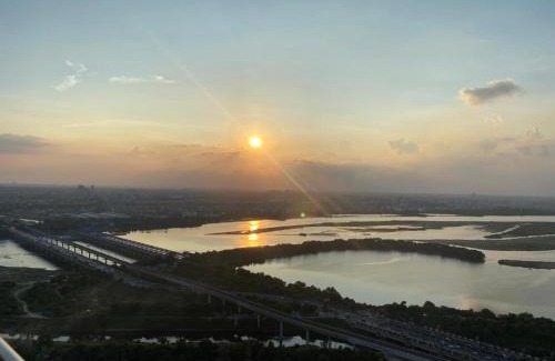 Noida Apartamento | The lockwoods Supernova spira