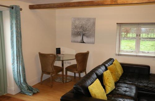 East Harling Apartamento | The Lodge - 2 acres of garden with hot tub and fire pit and BBQ