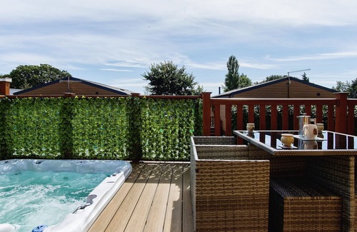 Ryde Cabina | The Lodge - a cabin that sleeps 6 guests in 3 bedrooms
