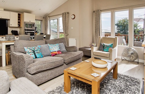Ryde Cabina | The Lodge - a cabin that sleeps 6 guests in 3 bedrooms