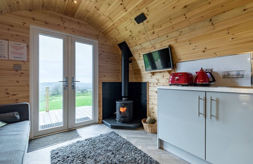 Leek Cabina | The Lodge at Brambles Farm