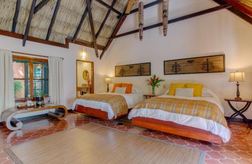 San Ignacio Complejo | The Lodge at ChaaCreek