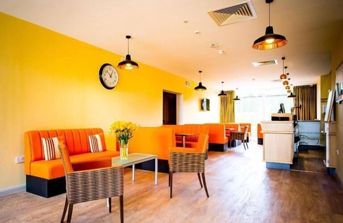 Perth Hotel | The Lodge At Perth Racecourse
