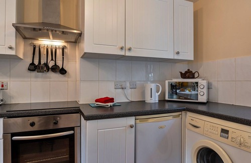 Trusham Casa | The Lodge at The Cridford Inn by Interhome