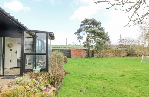 Milford Cabaña | The Lodge at Wildersley Farm
