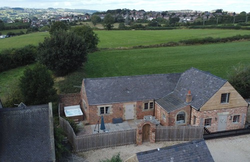 Milford Cabaña | The Lodge at Wildersley Farm