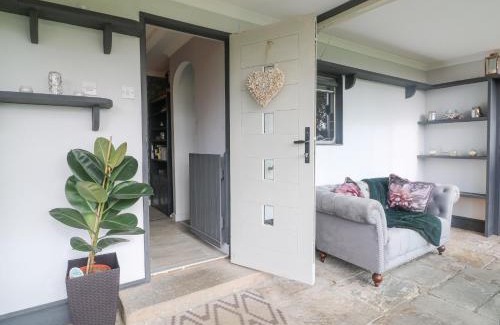 Milford Casa | The Lodge at Wildersley Farm