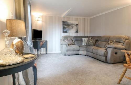 Milford Casa | The Lodge at Wildersley Farm