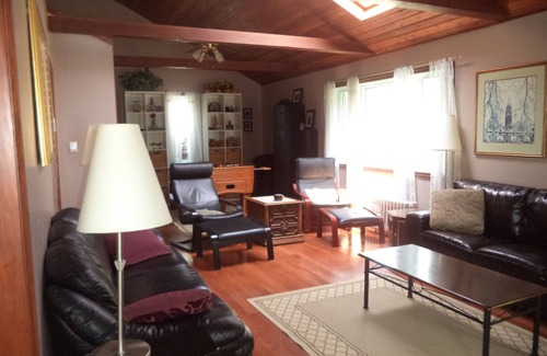 Wainfleet Casa | The Lodge @Bracewood Cottages