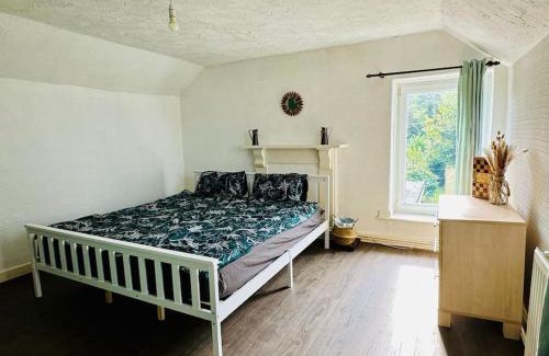 Birchgrove Apartamento | The Lodge - Built in the 1850s