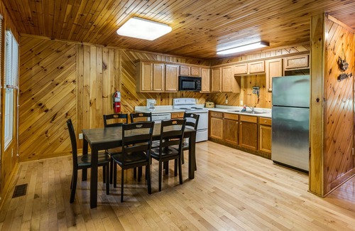 Allons Cabina | Lakeview Cabin en Marina en Dale Hollow Lake, cerca del parque estatal Standing Stone