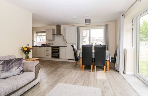 Dawlish Cabaña | The Lodge