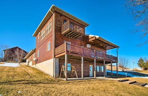 Putnam County Casa | The Lodge in Powersville with Game Room and Fire Pit