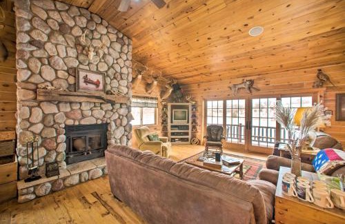 Putnam County Casa | The Lodge in Powersville with Game Room and Fire Pit