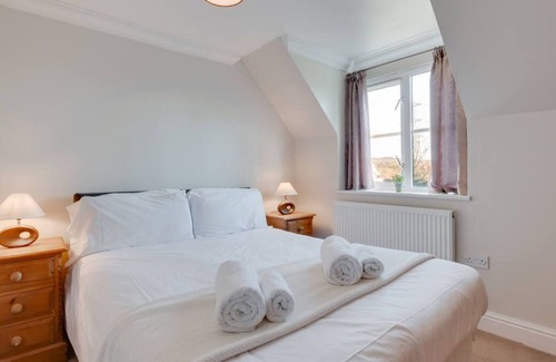 Port Talbot Casa | The Lodge in the beautiful Margam