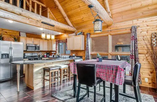 New Lisbon Cabina | The Lodge - New Lisbon Cabin