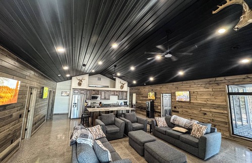Winter Cabina | The Lodge on Lake of the Pines - enjoy the Northwoods in comfort!
