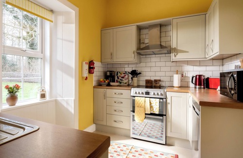 Elgin Cabaña | The Lodge on Scottish Estate - wood burner - dogs welcome