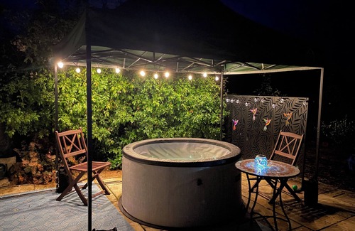 Little Somerford Cabaña | The Lodge, South Cotswolds, contemporary rural home, Spa Pool, views, parking