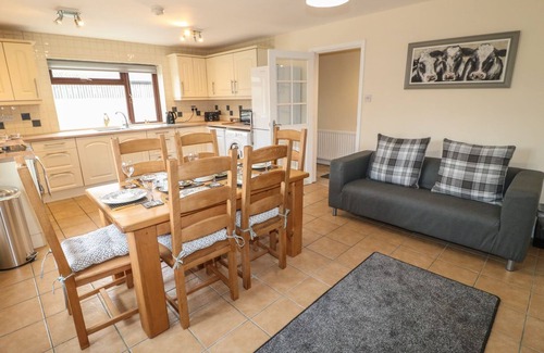 Crich Cabaña | THE LODGE, with open fire in Wirksworth