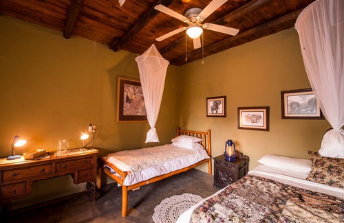 Maruleng Cabina | El Lodge puede alojar hasta 12 huéspedes a estas bajas tasas.