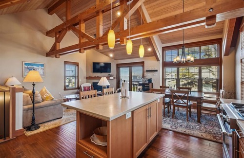 Tolovana Park Casa | The Lodges B-2 - Beachcomber Vacation Homes