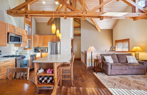 Tolovana Park Casa | The Lodges D2 - Beachcomber Vacation Homes
