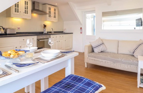 Portmellon Cabaña | The Loft at Beach House, MEVAGISSEY