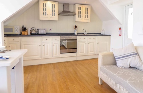 Portmellon Cabaña | The Loft at Beach House, MEVAGISSEY