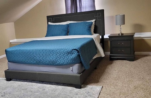 Lawrenceville Apartamento | The Loft at Hiram Davis is a cozy Loft 5 minutes from downtown Lawrenceville.