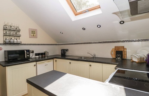 Compton Martin Cabaña | THE LOFT AT NORDRACH LODGE, pet friendly, with open fire in Blagdon