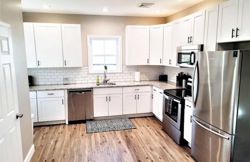 Wilmington Apartamento | The Loft at Park Place - 3rd Floor Walk up King and Queen Beds Fast Wifi and Free Coffee