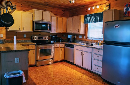 Mill Spring Cabina | The Loft at Parker-Binns Vineyard