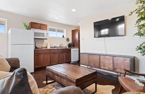 Sturgis Apartamento | THE LOFT AT RAZ HIDEAWAY RANCH by RedAwning