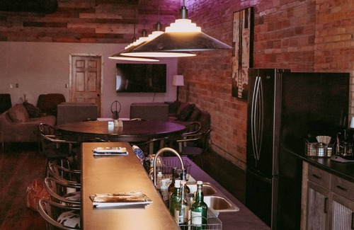 Clark Casa | The Loft de Double P