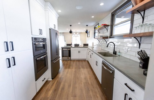 Walla Walla Apartamento | The Loft on Birch, Downtown Walla Walla, elegante condominio industrial moderno