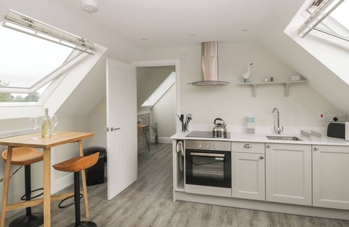 Hereford Cabaña | THE LOFT, romantic, luxury holiday cottage, with a garden in Hereford